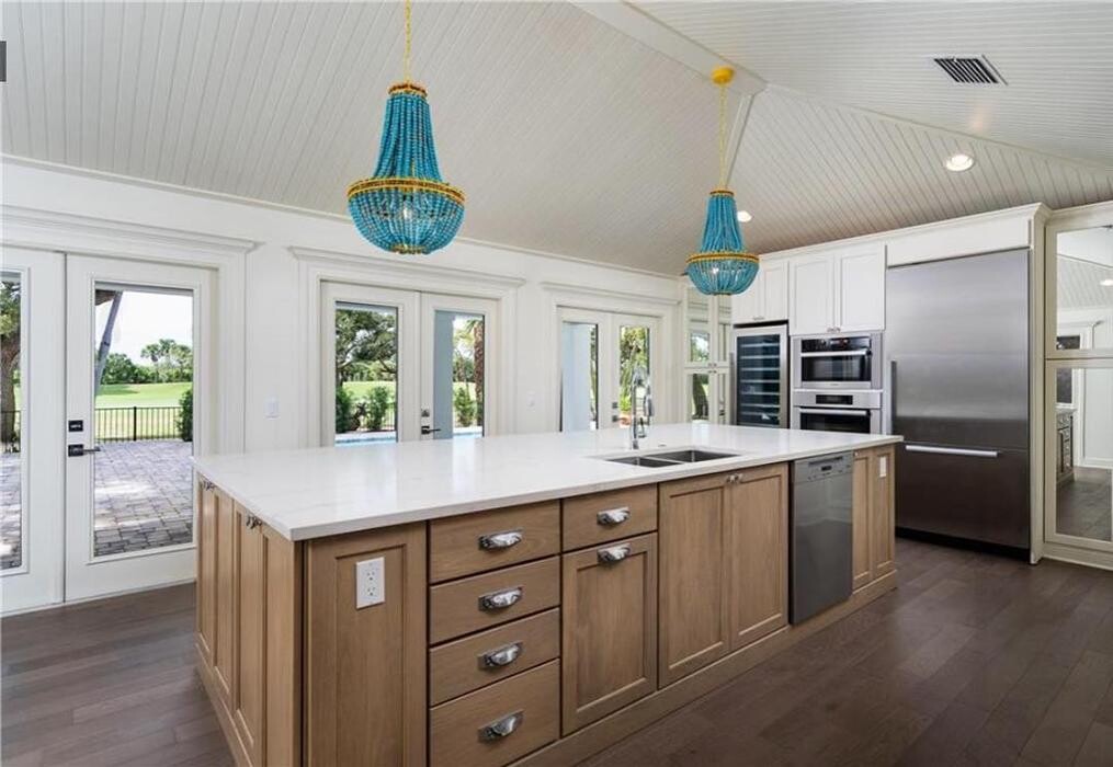 Images Alex MacWilliam Real Estate