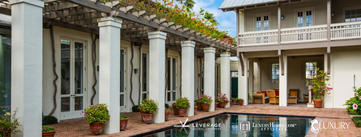 Images Alex MacWilliam Real Estate