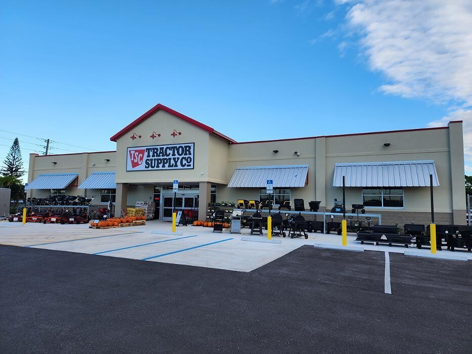 Images Tractor Supply Co.