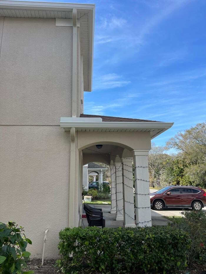 Images FLORIDA MAGIC GUTTERS LLC
