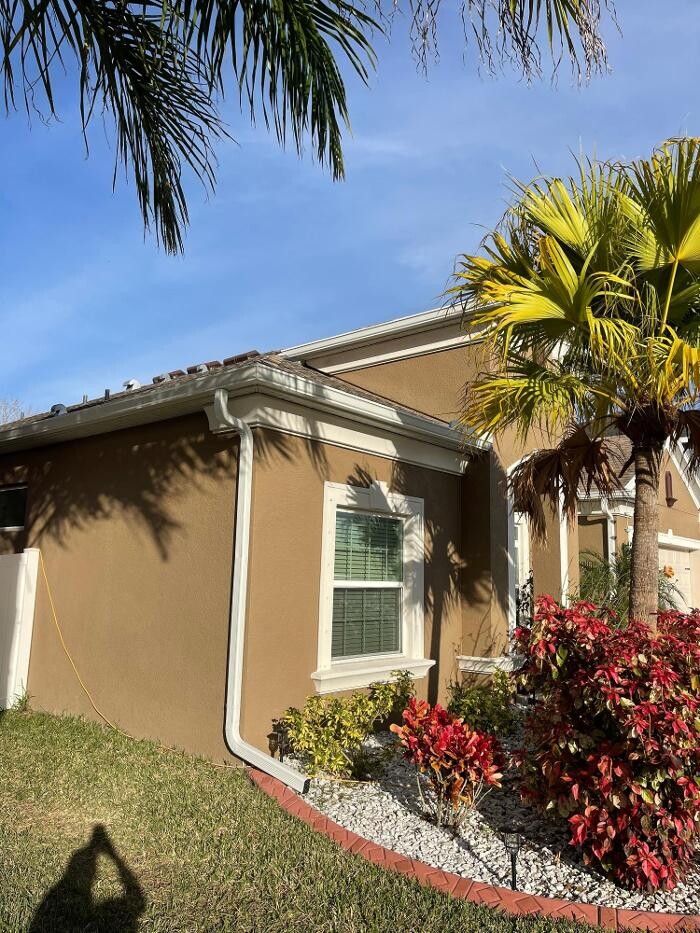 Images FLORIDA MAGIC GUTTERS LLC