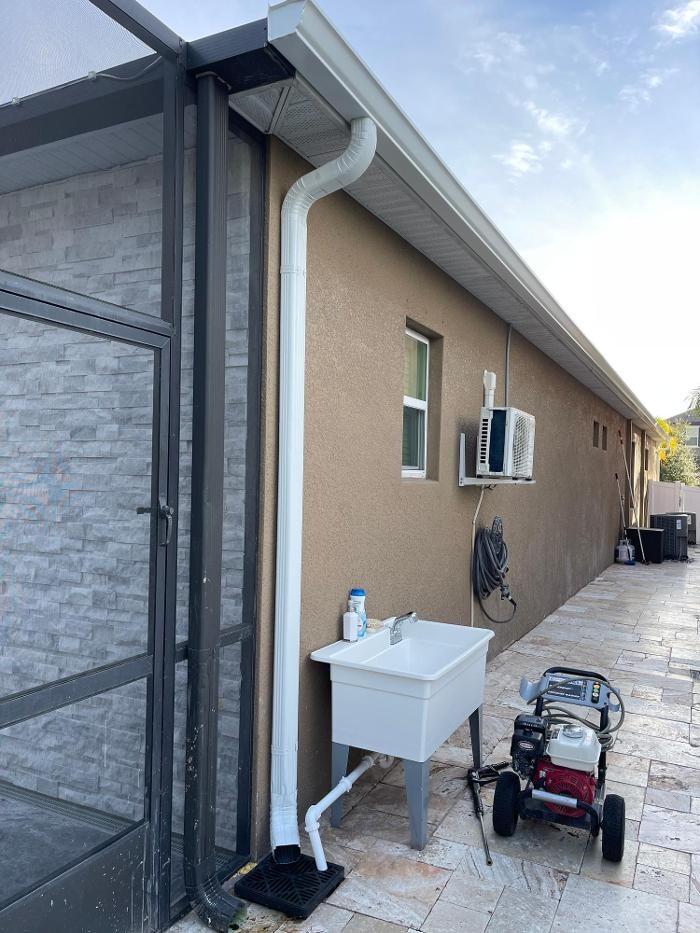 Images FLORIDA MAGIC GUTTERS LLC