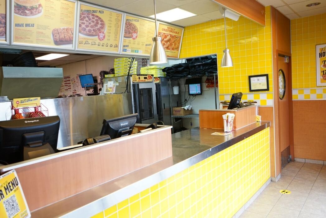 Images Hungry Howie's Pizza