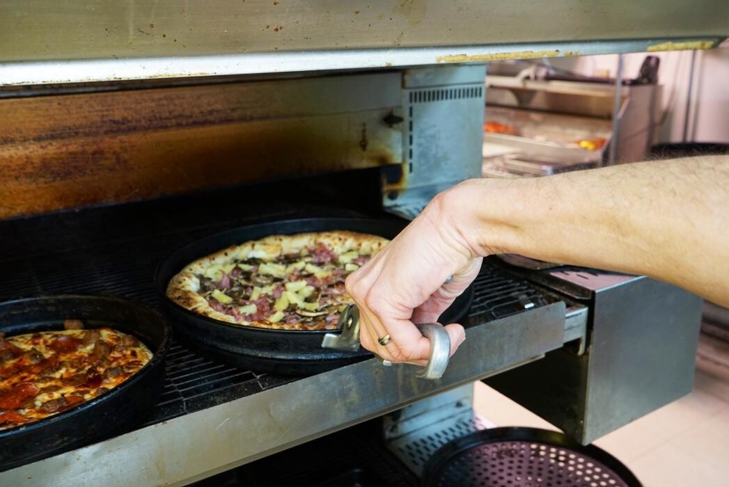 Images Hungry Howie's Pizza