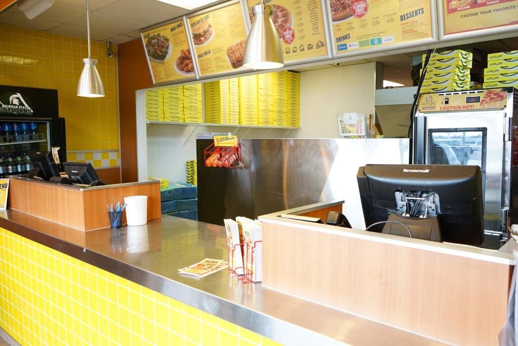 Images Hungry Howie's Pizza