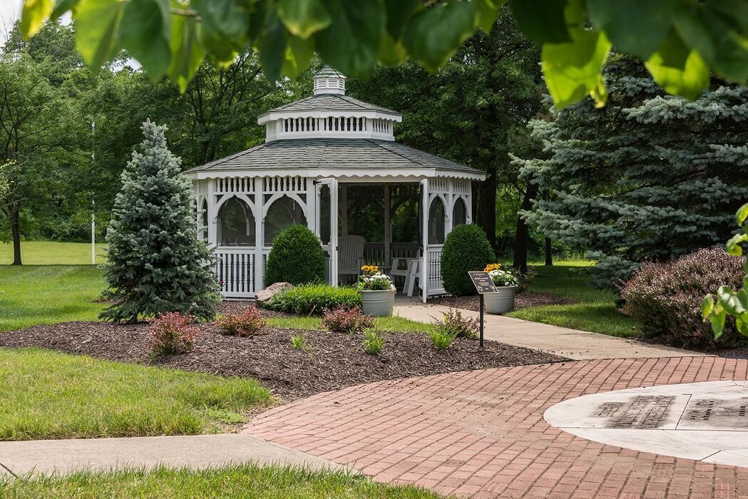 Images Majestic Care of Cedar Village