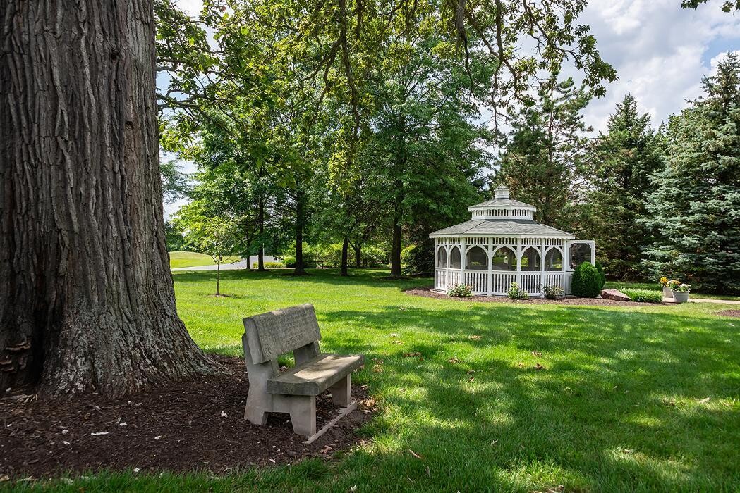 Images Majestic Care of Cedar Village