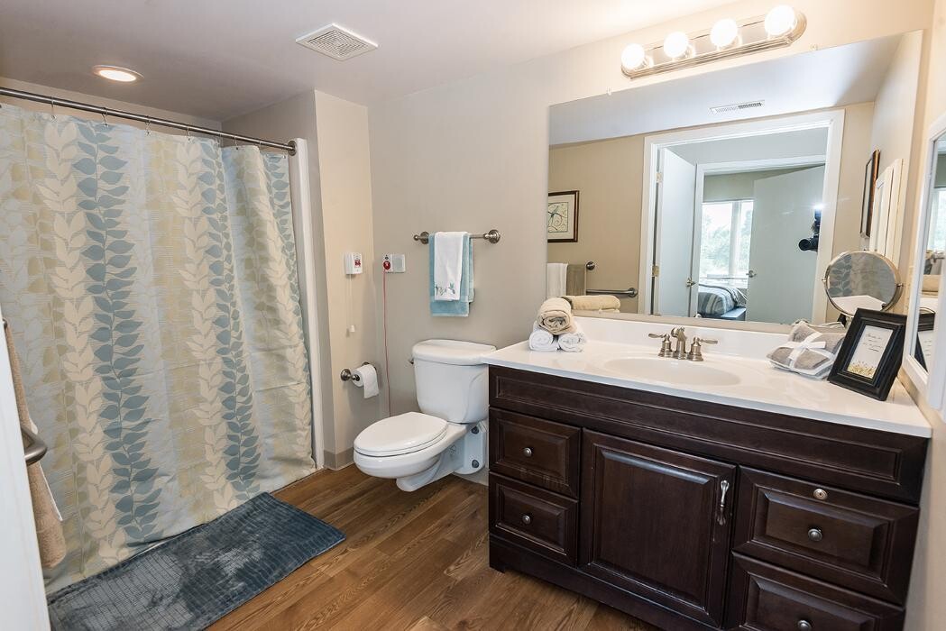 Images Majestic Care of Cedar Village