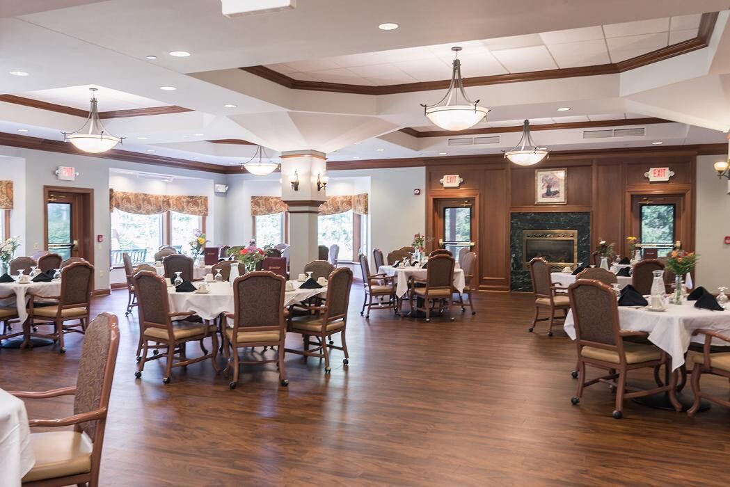 Images Majestic Care of Cedar Village