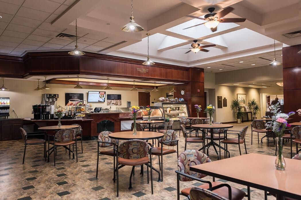 Images Majestic Care of Cedar Village