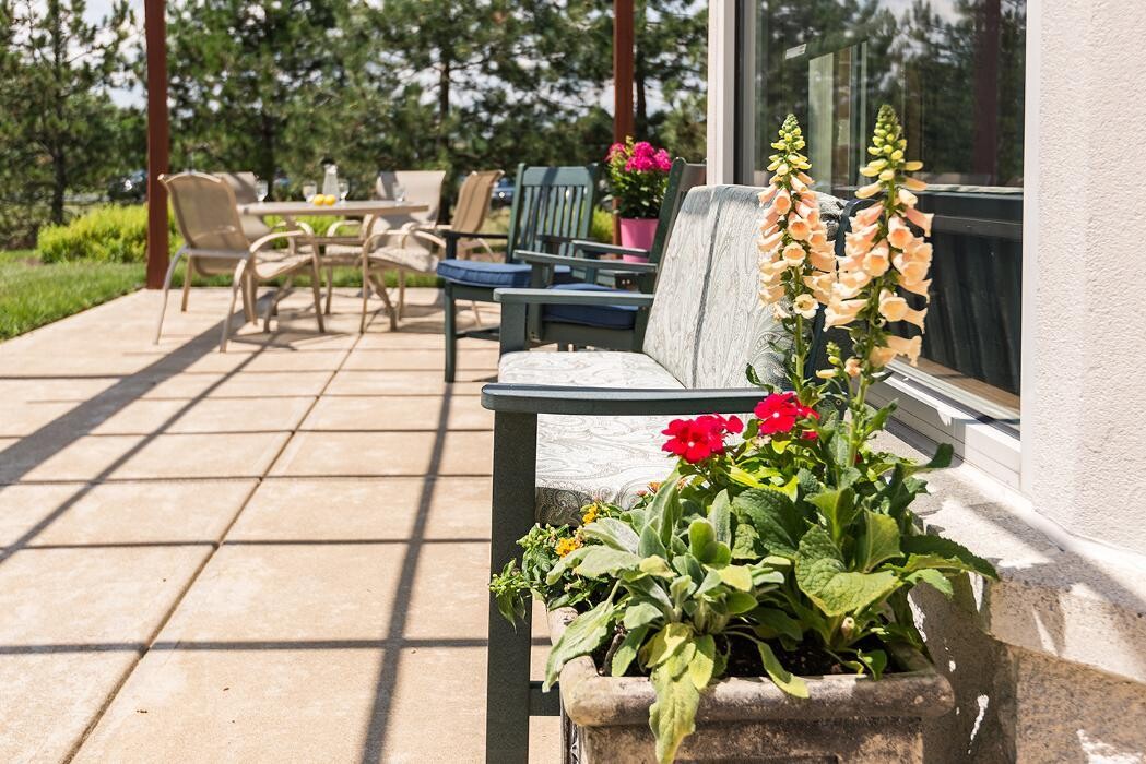 Images Majestic Care of Cedar Village