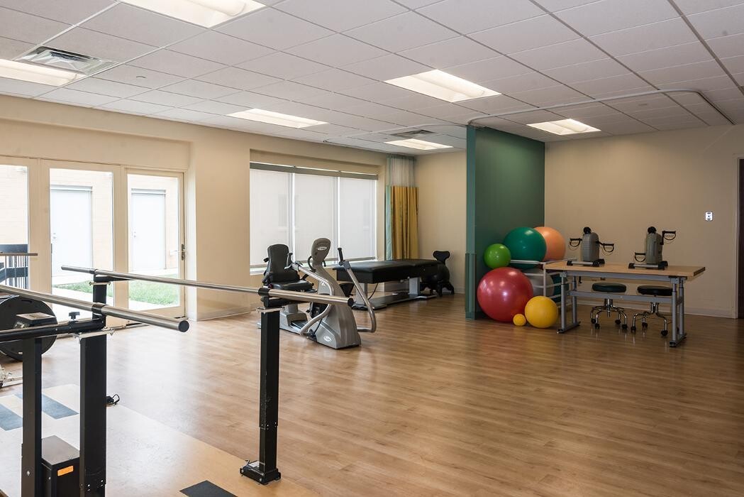 Images Majestic Care of Cedar Village