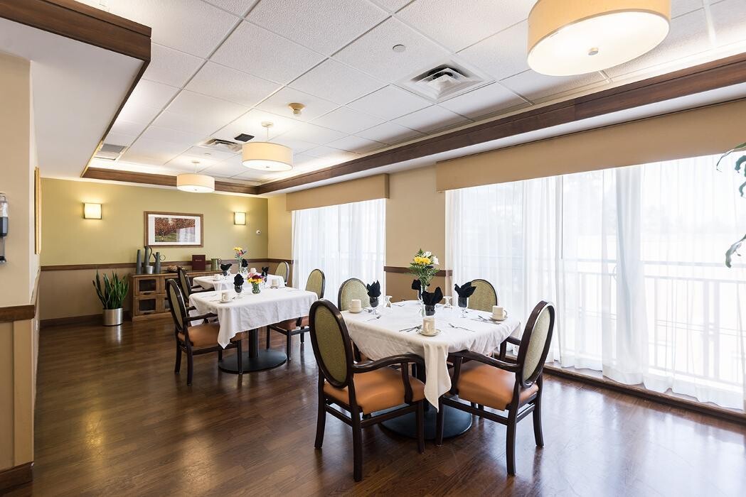 Images Majestic Care of Cedar Village