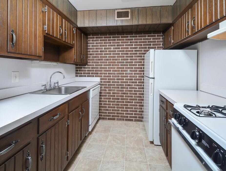 Images Park Court Apartments