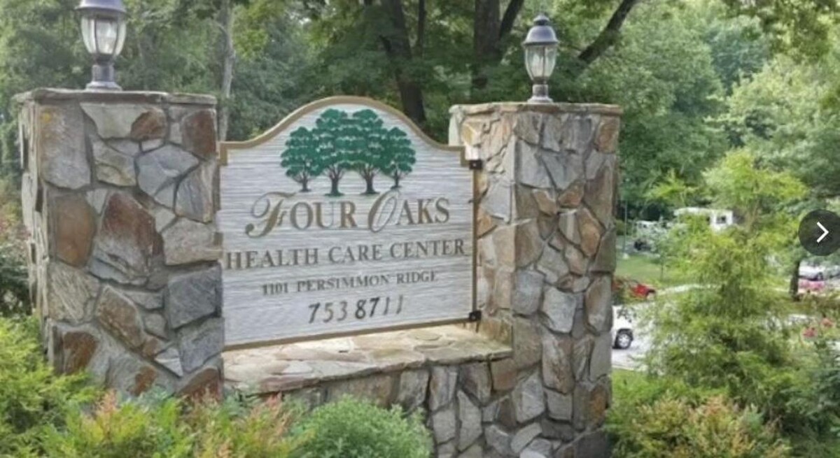 Images Four Oaks Healthcare Center