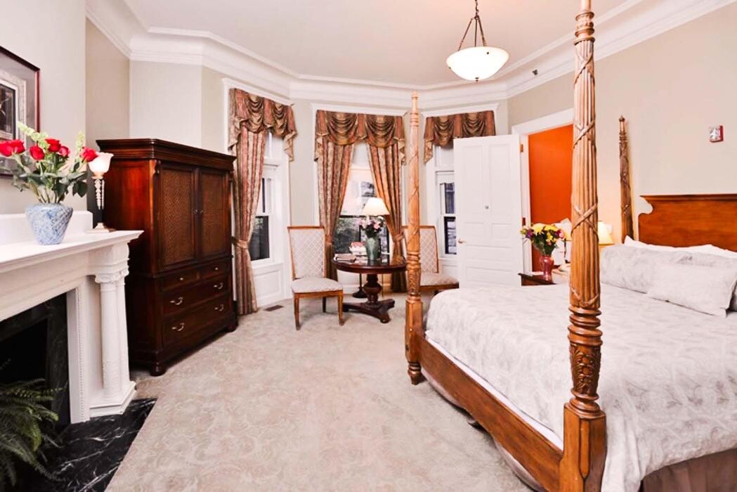 Images The Inn on Ferry Street