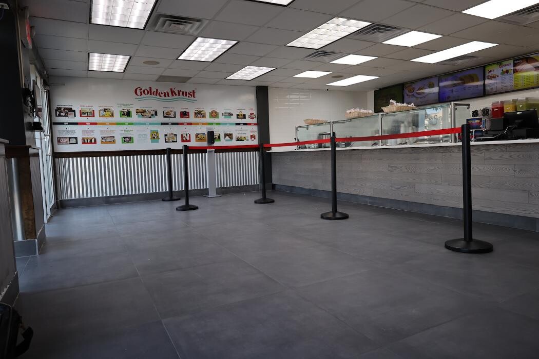 Images Golden Krust Caribbean Restaurant