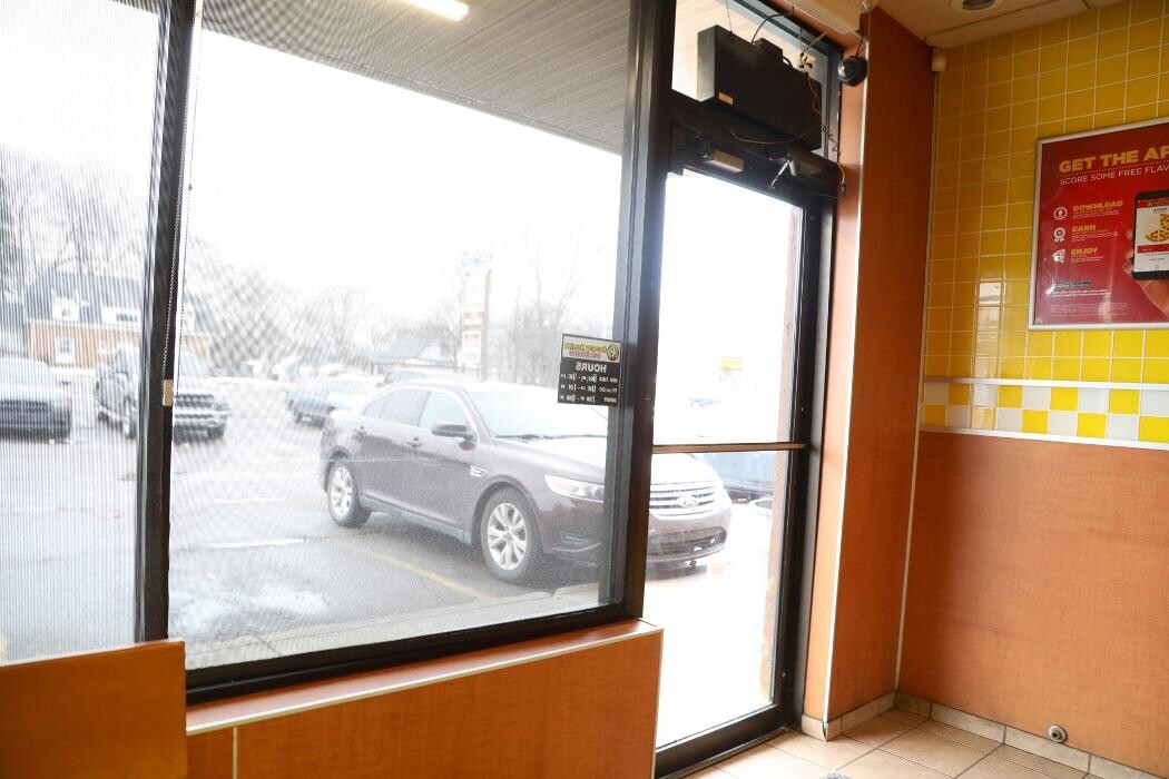 Images Hungry Howie's Pizza
