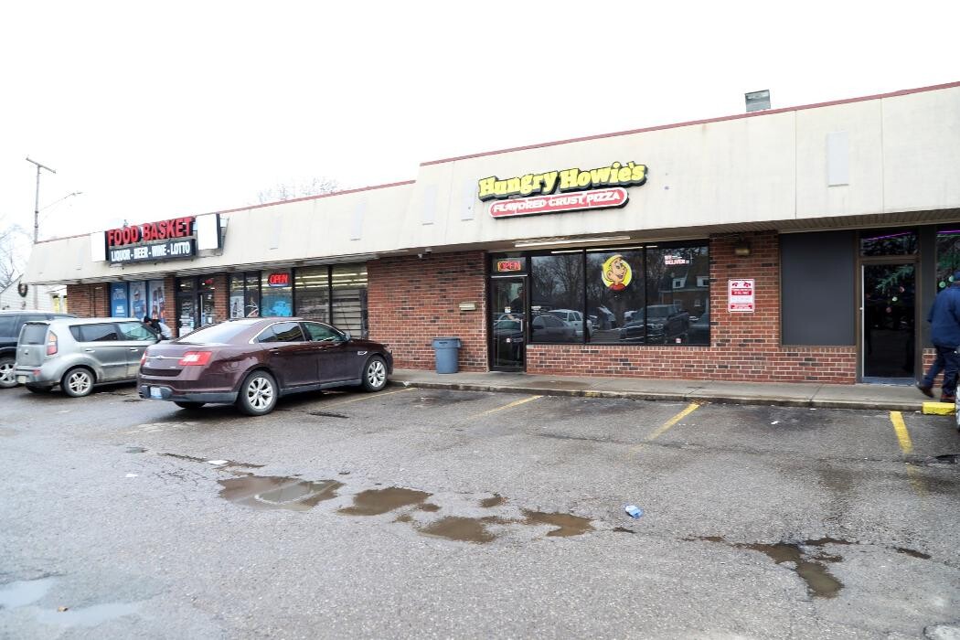 Images Hungry Howie's Pizza