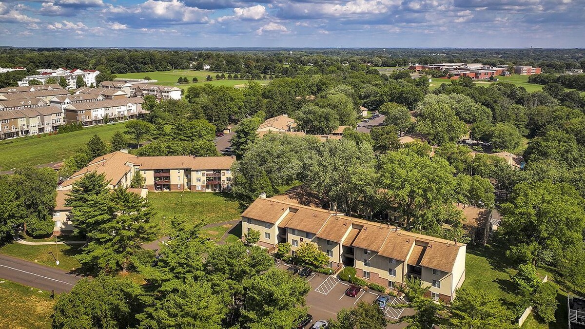 Images Fox Run Apartments