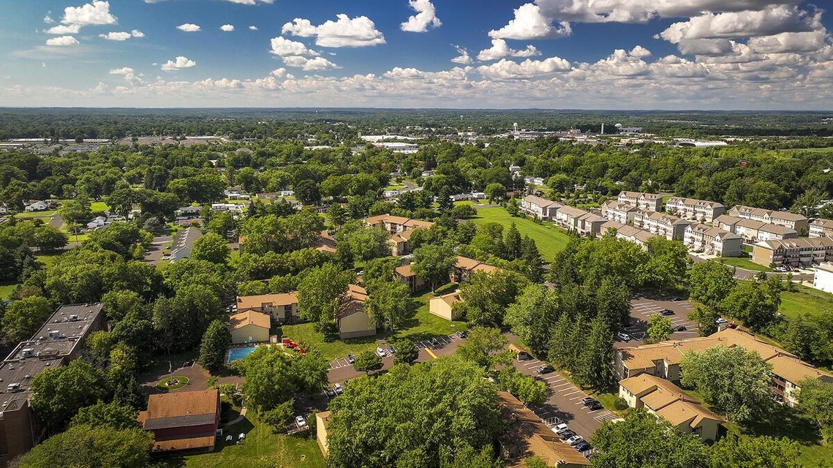 Images Fox Run Apartments