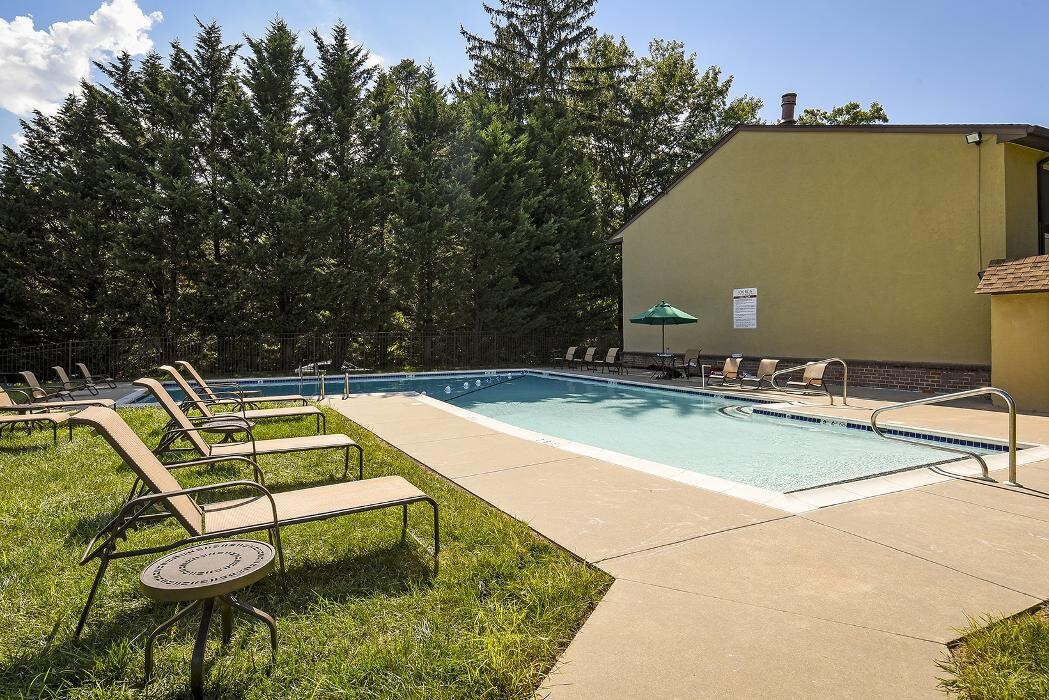 Images Fox Run Apartments