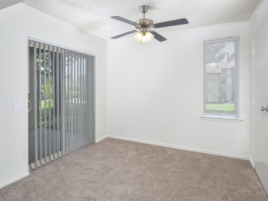 Images Fox Run Apartments