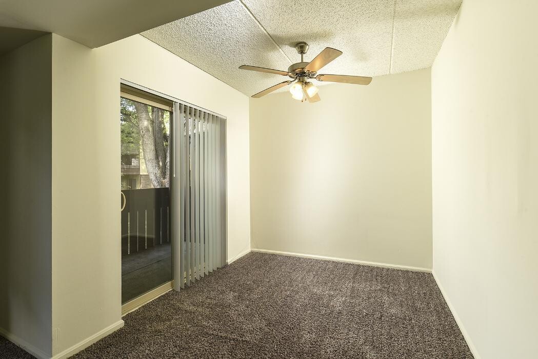 Images Fox Run Apartments