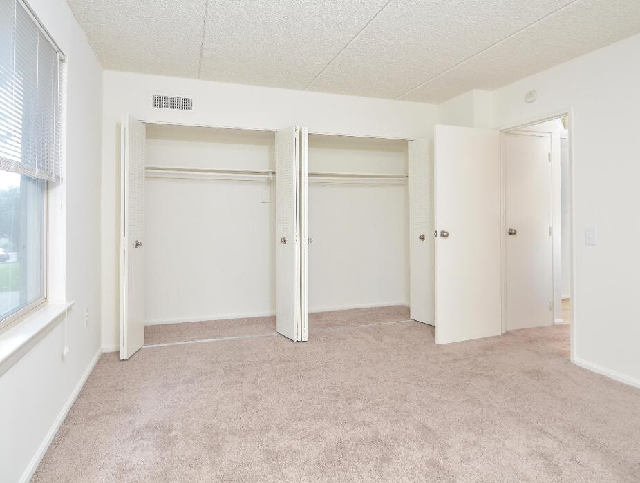 Images Fox Run Apartments