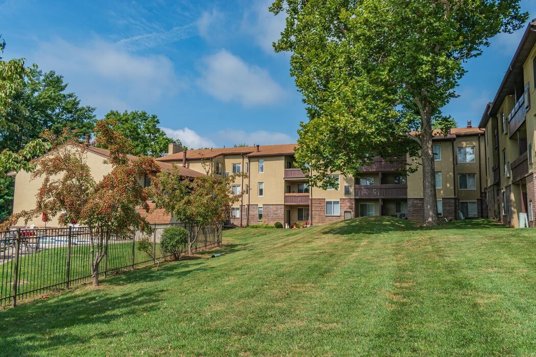 Images Fox Run Apartments