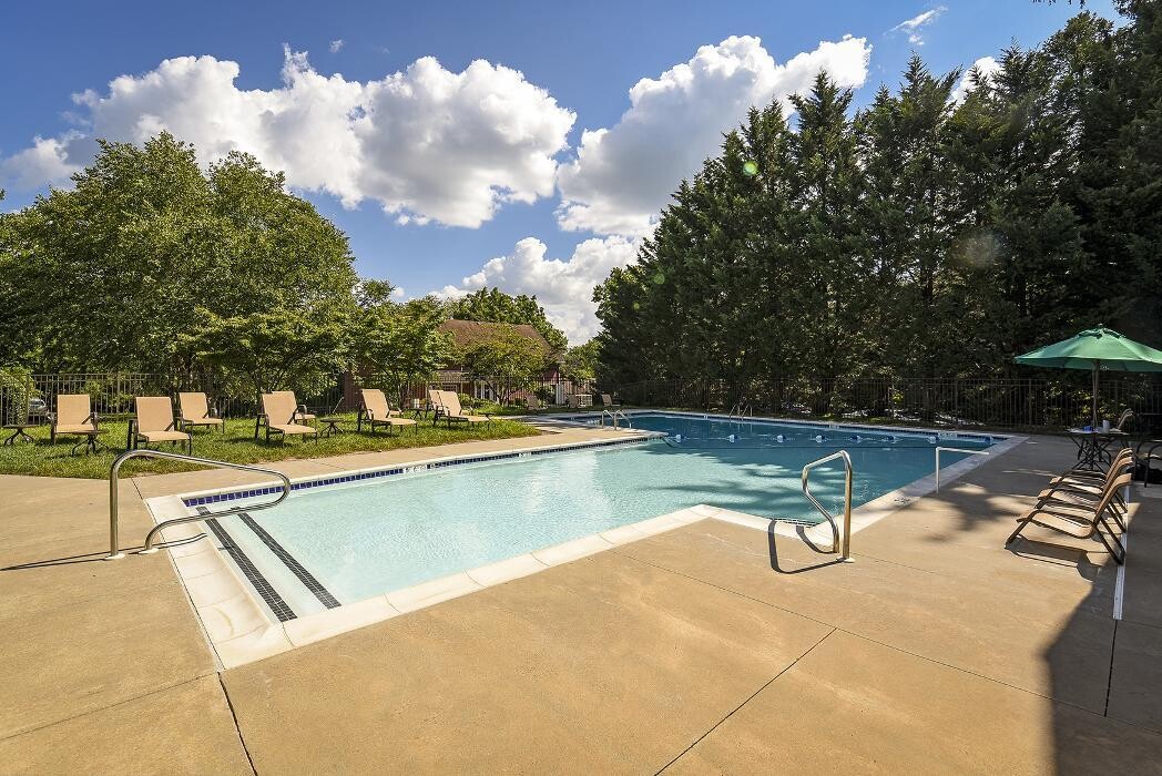 Images Fox Run Apartments