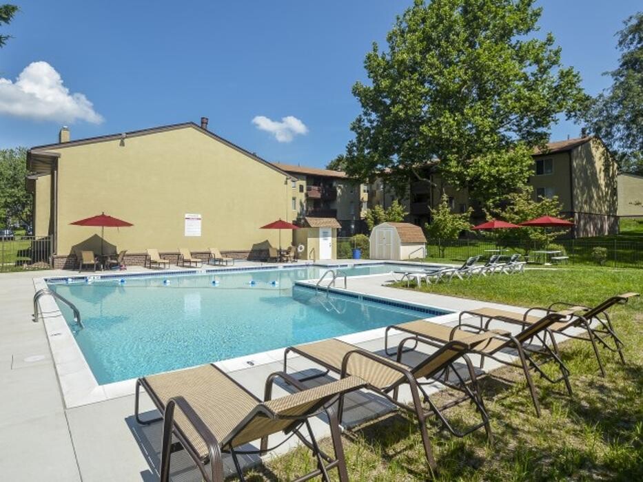 Images Fox Run Apartments