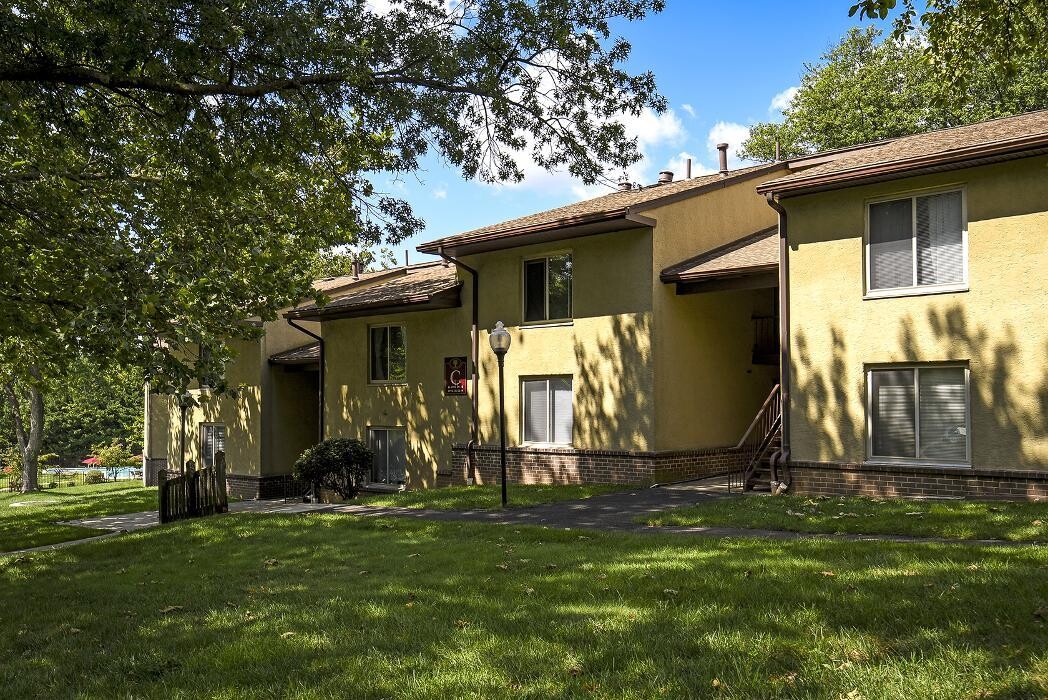 Images Fox Run Apartments