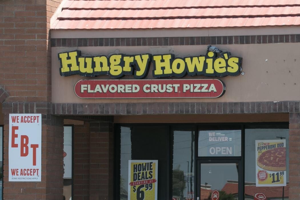 Images Hungry Howie's Pizza