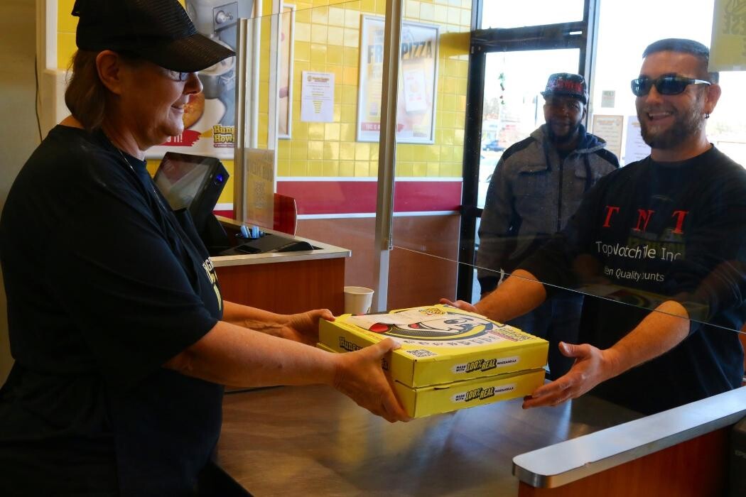 Images Hungry Howie's Pizza