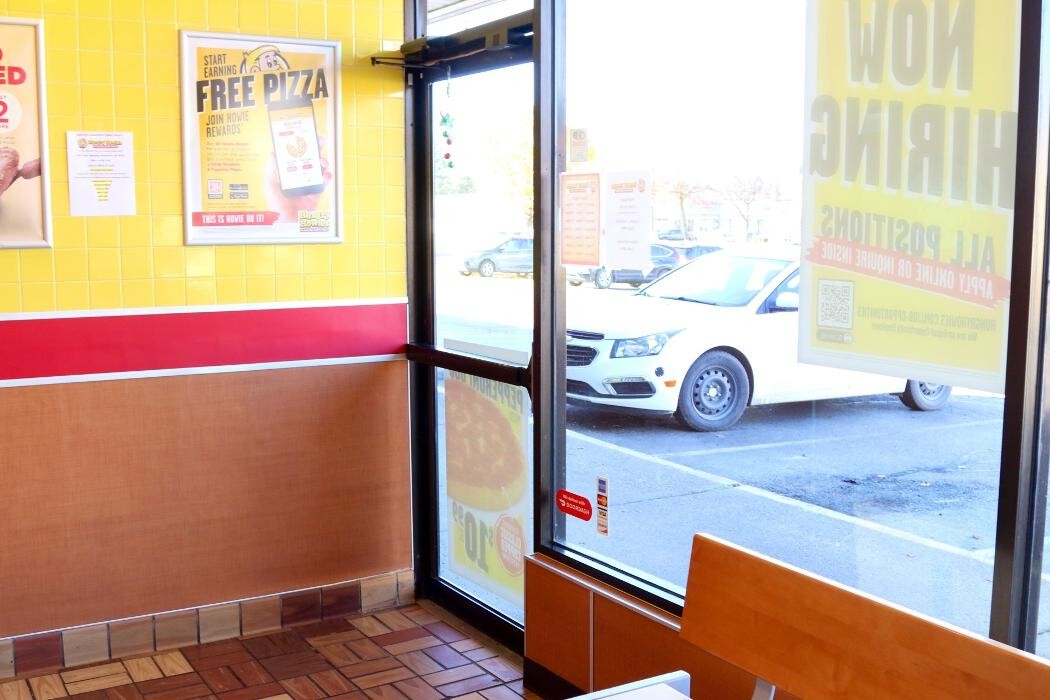 Images Hungry Howie's Pizza