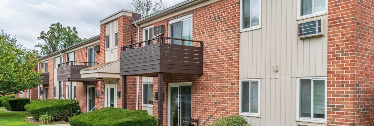 Images Oak Forest Apartments