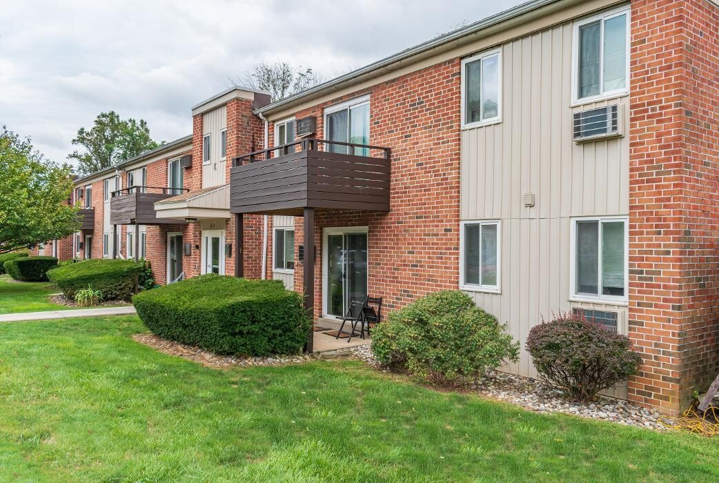 Images Oak Forest Apartments