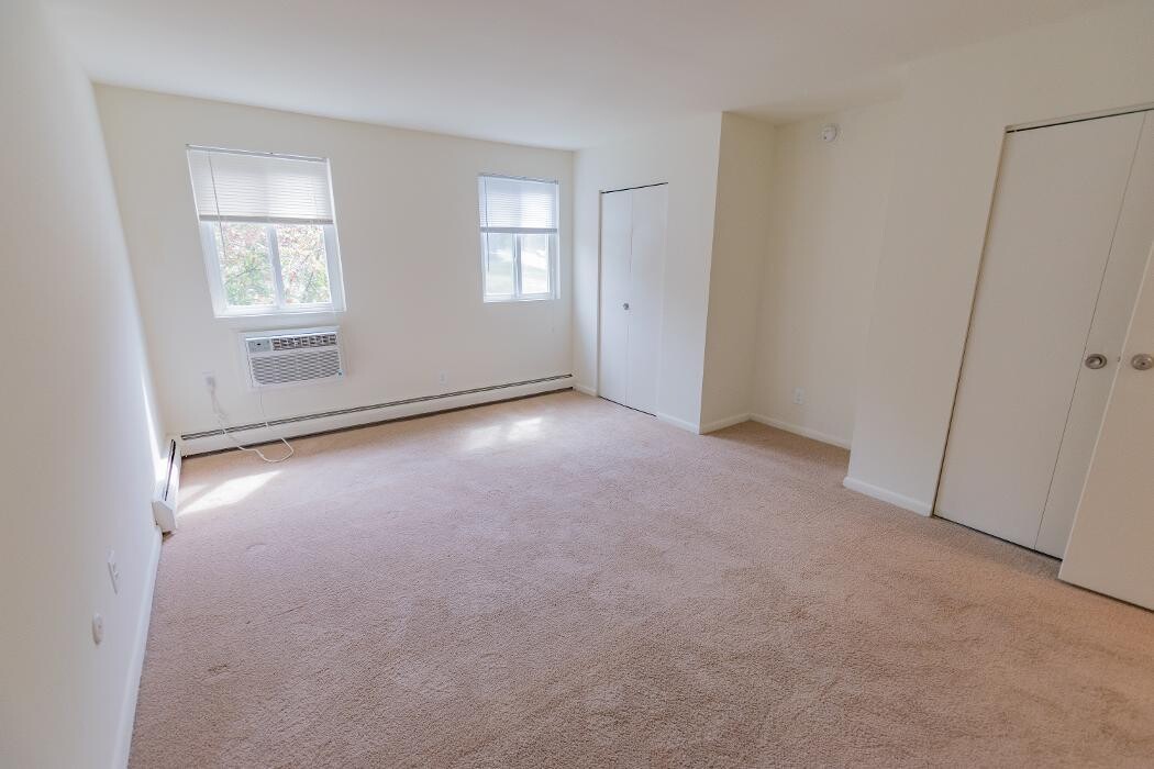 Images Oak Forest Apartments