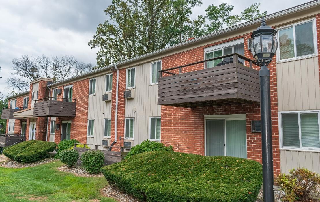 Images Oak Forest Apartments