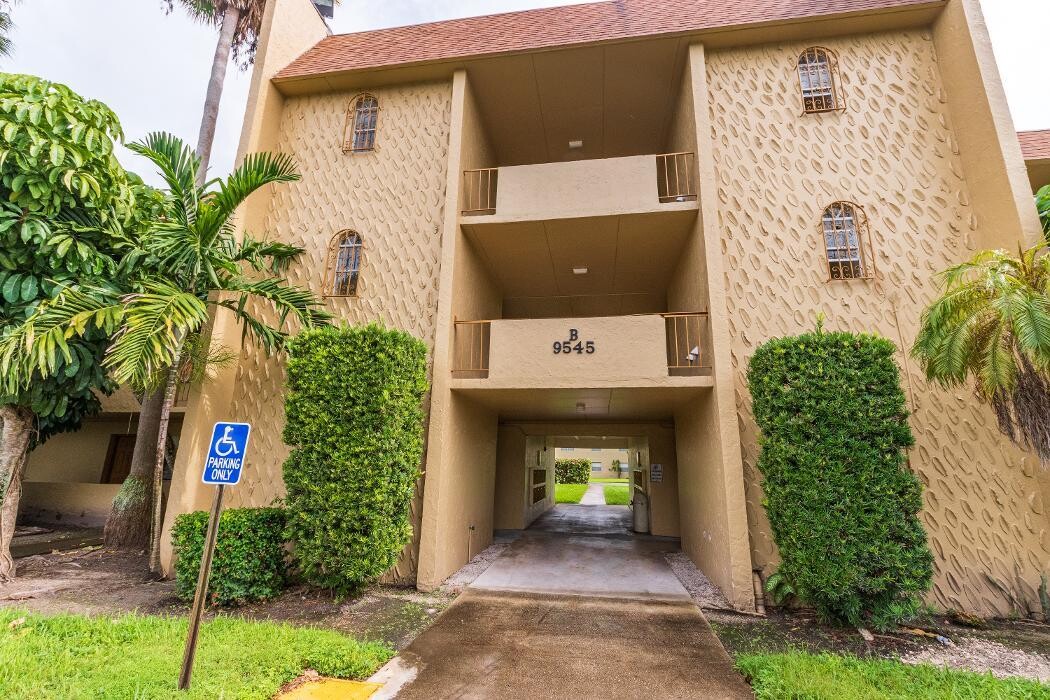 Images Green Briar West Apartments