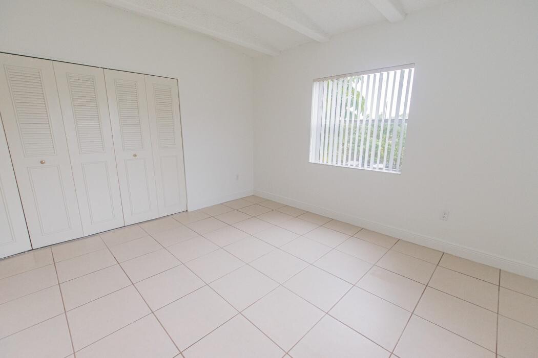 Images Green Briar West Apartments