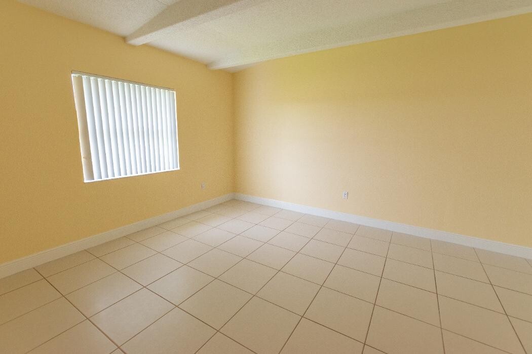 Images Green Briar West Apartments