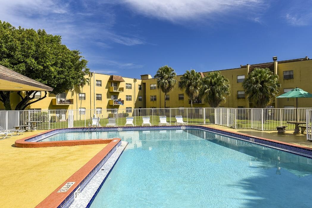 Images Green Briar West Apartments