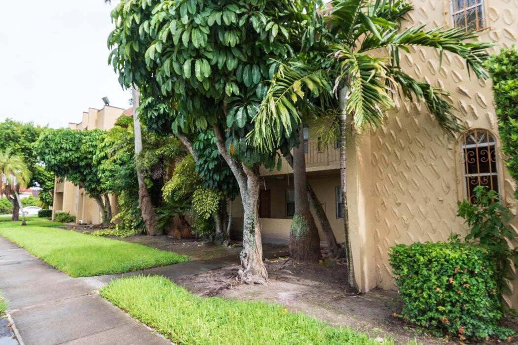 Images Green Briar West Apartments