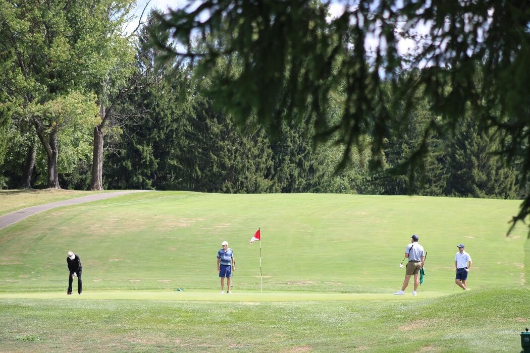 Images The Pines Country Club