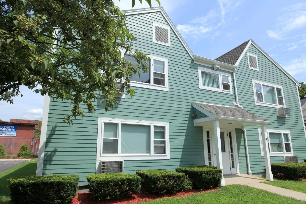 Images Woodbourne Apartments