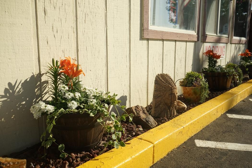 Images Stor-All Winnemucca