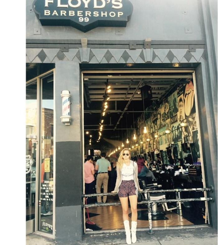 Images Floyd's 99 Barbershop