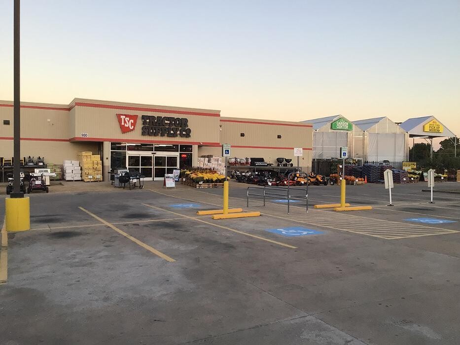 Images Tractor Supply Co.